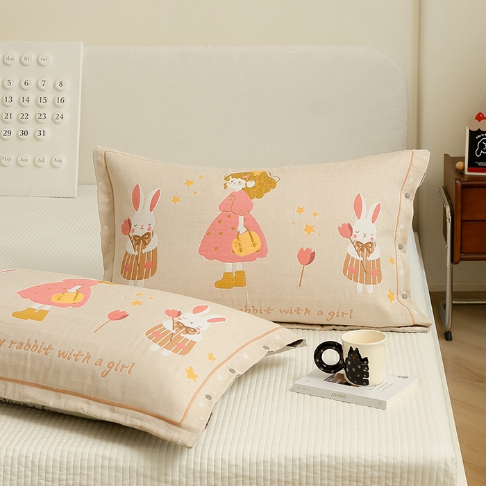 91家纺网 家纺一手货源 找家纺 2024新款全棉四层纱布枕套一对装纽扣款枕套 闪亮女孩