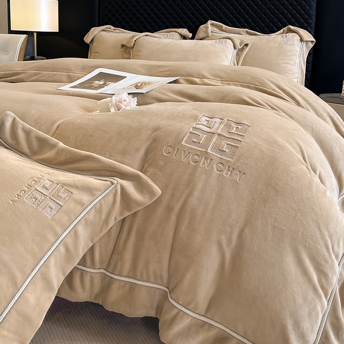 91家纺网 家纺一手货源 找家纺 露梦家纺 2025新款加厚保暖牛奶绒刺绣四件套 梵奢-奶咖色