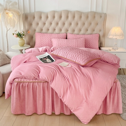 91家纺网 家纺一手货源 找家纺 （总）2024新款绗缝夹棉水晶绒麦穗款床裙四件套