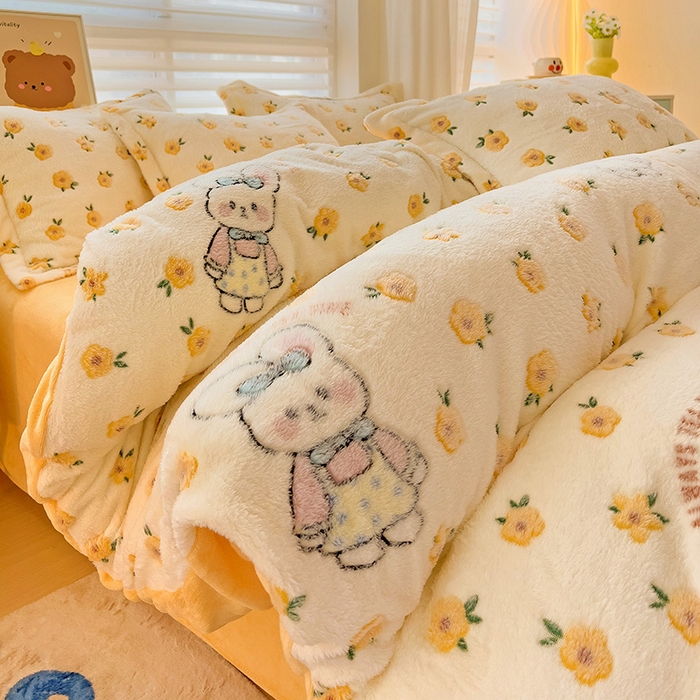 91家纺网 家纺一手货源 找家纺 2024新款加厚雪花绒印花四件套-风格二（提供卖家秀） 田园兔(黄)