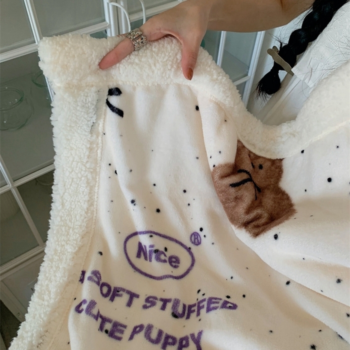 91家纺网 家纺一手货源 找家纺 桃喜 2024新款亲肤舒适牛奶绒羊羔绒毛毯 点点小熊