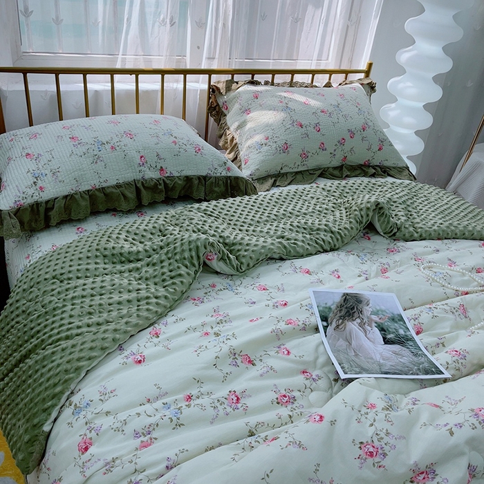91家纺网 家纺一手货源 找家纺 暖居 2024新款包边豆豆被床盖四件套 蝶恋梦