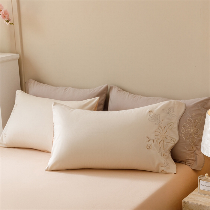 91家纺网 家纺一手货源 找家纺 艾莱家纺 2024新款A类新疆长绒棉加厚柔顺磨毛四件套-花开烂漫 花开烂漫-白鹭