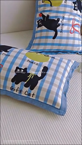 91家纺网 家纺一手货源 找家纺 2024新款全棉四层纱布枕套一对装纽扣款枕套 大眼萌猫