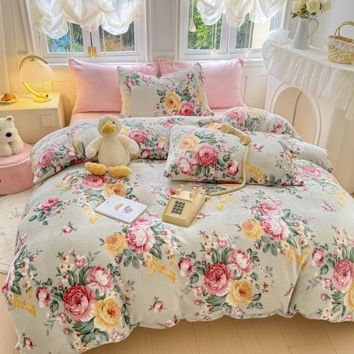 91家纺网 家纺一手货源 找家纺 红粉佳人 2025新款小清新双面牛奶绒四件套花镜