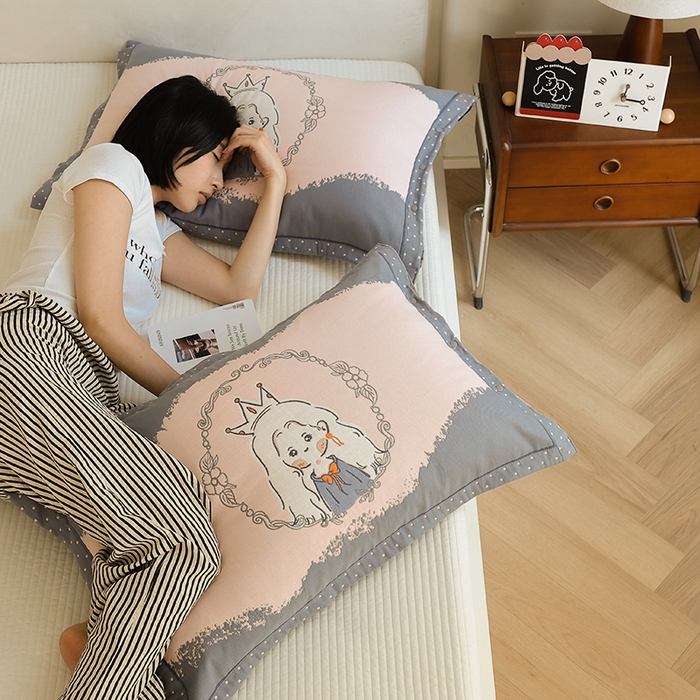 91家纺网 家纺一手货源 找家纺 2024新款全棉四层纱布枕套一对装纽扣款枕套 公主日记