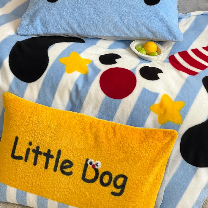 91家纺网 家纺一手货源 找家纺 安哆啦家纺 2024新款兔毛绒大版卡通牛奶绒兔兔绒印花四件套 圣诞狗