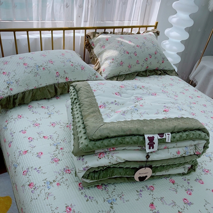 91家纺网 家纺一手货源 找家纺 暖居 2024新款包边豆豆被床盖四件套 蝶恋梦