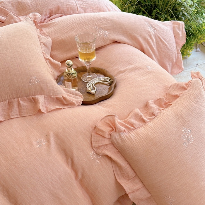 91家纺网 家纺一手货源 找家纺 （总）2025新品全棉色织皱皱纱刺绣款四件套