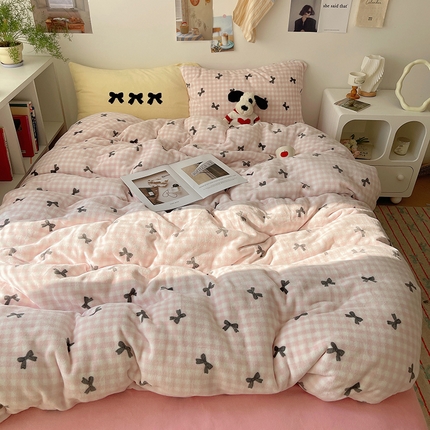 91家纺网 家纺一手货源 找家纺 （总）2024新款A类ins少女小清新蝴蝶爱心蝴蝶结毛巾绣混搭牛奶绒系列四件套