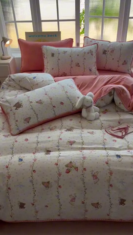 91家纺网 家纺一手货源 找家纺 红粉佳人新款小清新卡通贝壳边三角针棉加绒四件套工艺款牛奶绒四件套花香小兔