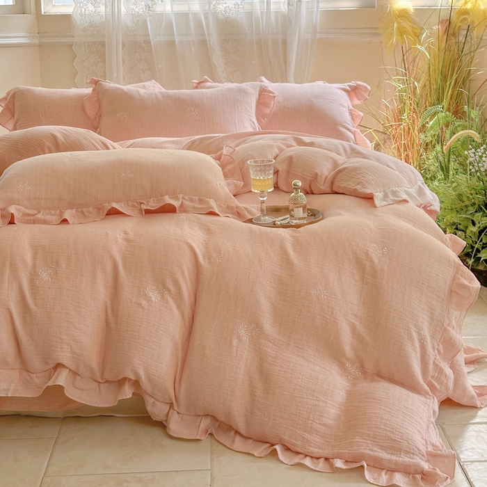 91家纺网 家纺一手货源 找家纺 2025新品全棉色织皱皱纱刺绣款四件套 稻香