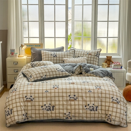 91家纺网 家纺一手货源 找家纺 总红粉佳人新款小清新卡通贝壳边三角针棉加绒四件套工艺款牛奶绒四件套