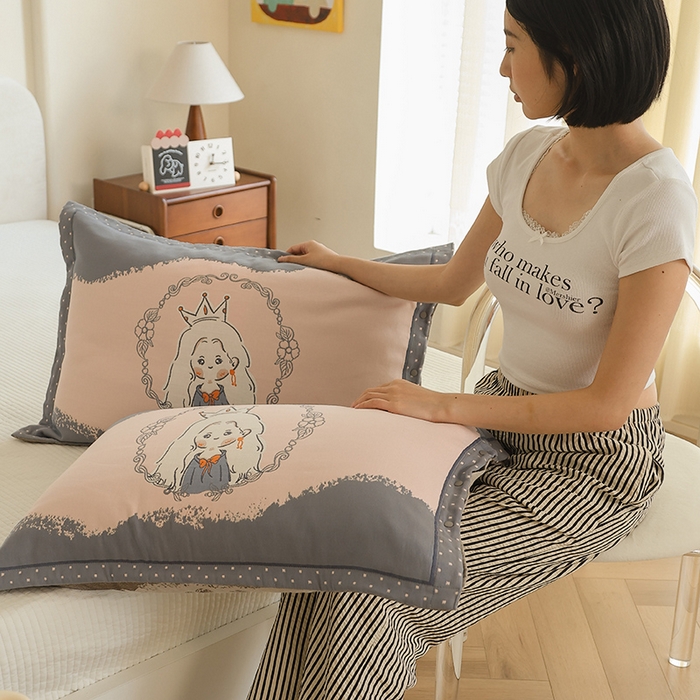 91家纺网 家纺一手货源 找家纺 2024新款全棉四层纱布枕套一对装纽扣款枕套 公主日记