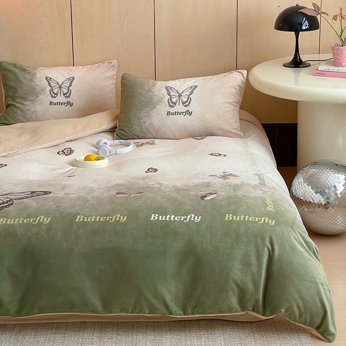 91家纺网 家纺一手货源 找家纺 昔可家纺 2024新款大版数码印花设计师牛奶绒四件套 美拉德蝴蝶