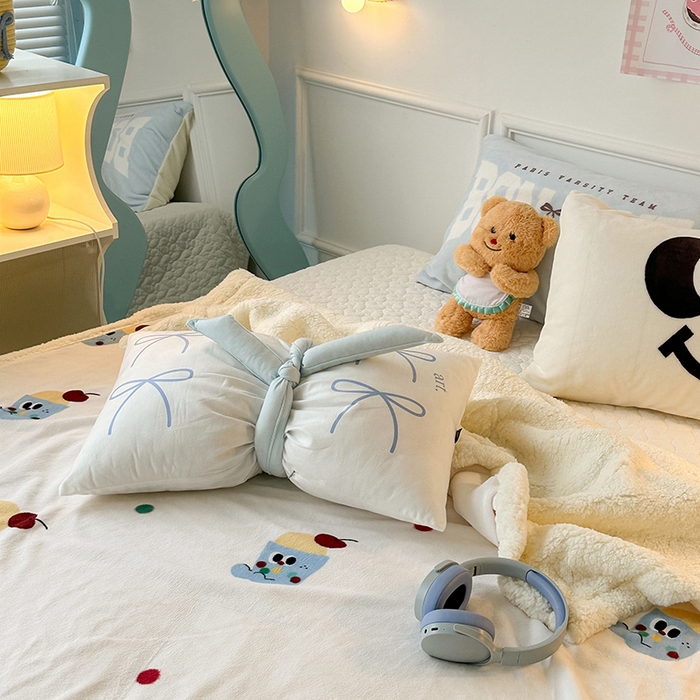 91家纺网 家纺一手货源 找家纺 昔可家纺 2024新款羊羔绒牛奶绒毛毯系列（三）-场景二-ins风系列 樱桃冰可乐