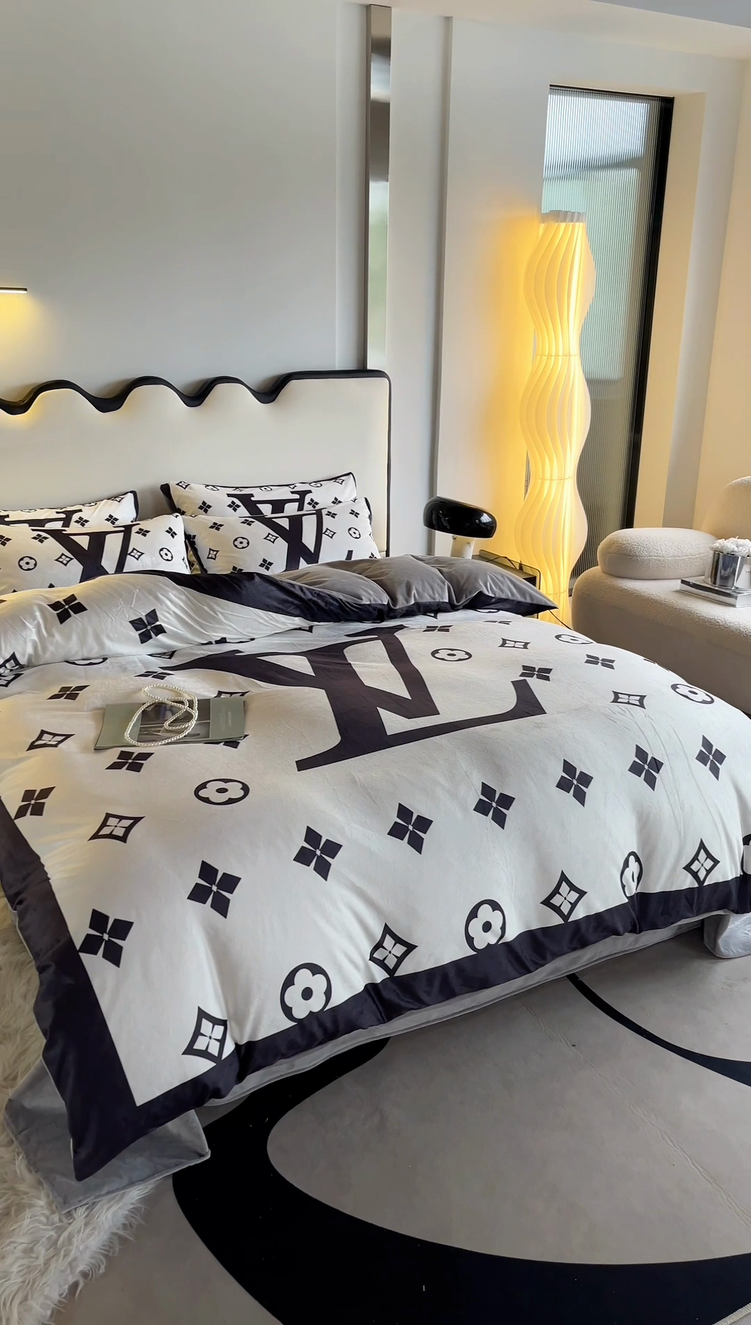 91家纺网 家纺一手货源 找家纺 色鬼布艺 2024新款婴儿绒数码印花牛奶绒四件套仿大牌直播爆款网红款 经典威