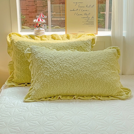 漫时光 2025新款纯色牛奶绒花边款枕套 罗曼-芥末黄