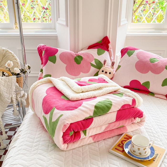 91家纺网 家纺一手货源 找家纺 花伞家居 2024直播新款牛奶绒羊羔绒多功能复合拉链被套款毛毯 毛毯-理想国粉