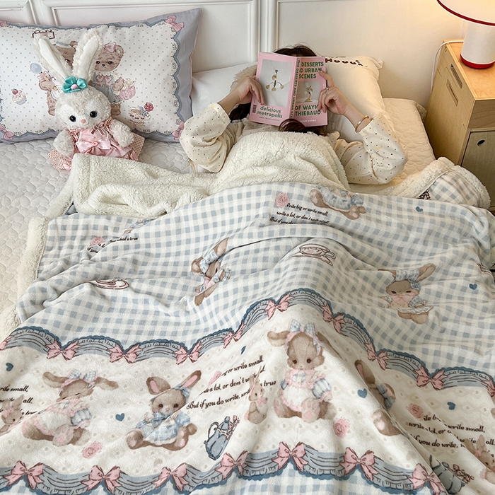 91家纺网 家纺一手货源 找家纺 昔可家纺 2024新款羊羔绒牛奶绒毛毯系列（三）-场景二-洛丽塔系列 萝莉小兔