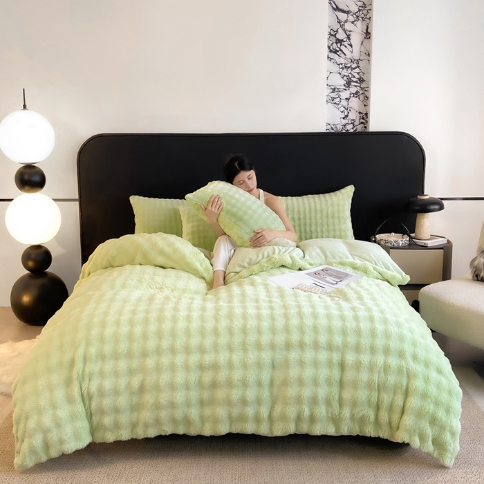 91家纺网 家纺一手货源 找家纺 品乐家纺 2024新款A类泡泡兔绒四件套 泡泡  淡雅绿