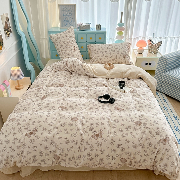 91家纺网 家纺一手货源 找家纺 昔可家纺 2024新款印花牛奶绒四件套系列-复古小清新系列 复古蝴蝶