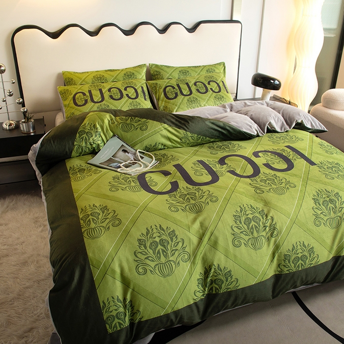 91家纺网 家纺一手货源 找家纺 色鬼布艺 2024新款婴儿绒数码印花牛奶绒四件套仿大牌直播爆款网红款 复古绿