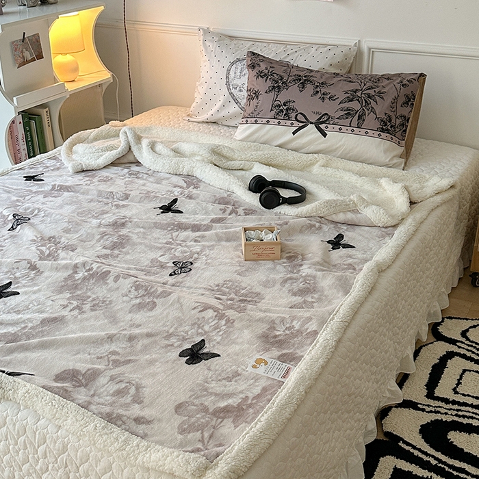 91家纺网 家纺一手货源 找家纺 昔可家纺 2024新款羊羔绒牛奶绒毛毯系列（三）-场景二-复古花卉系列 水墨花蝴蝶