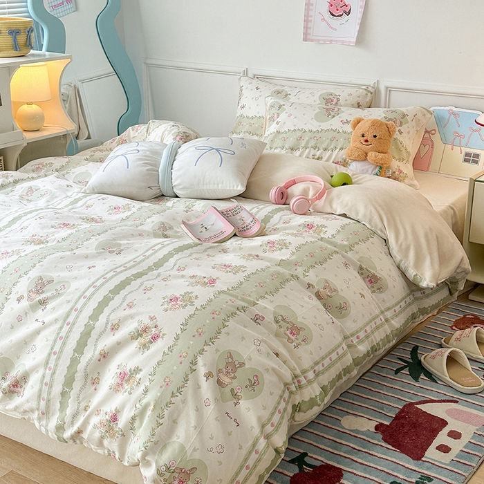 91家纺网 家纺一手货源 找家纺 昔可家纺 2024新款秋冬新款棉加牛奶绒四件套 竖莓小兔