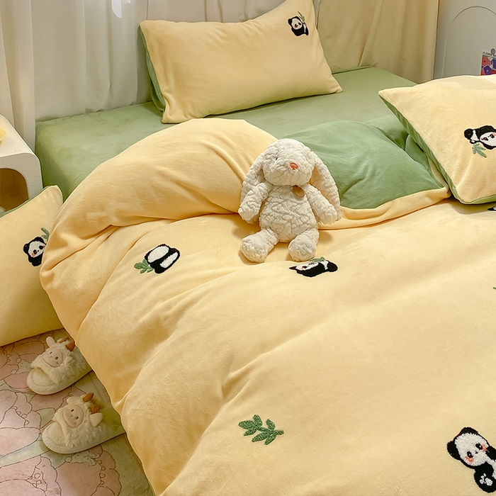 91家纺网 家纺一手货源 找家纺 眠帛家居 2024新款高克重双拼牛奶绒毛巾绣四件套 丫丫