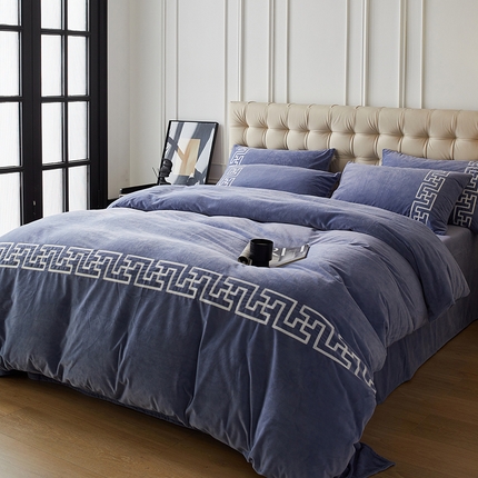 91家纺网 家纺一手货源 找家纺 （总）安莱生活 2024新款高克重牛奶绒锦丝绒美式毛巾绣巴洛克四件套