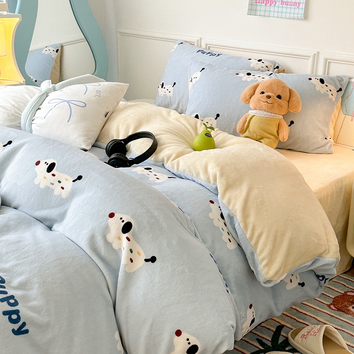 91家纺网 家纺一手货源 找家纺 昔可家纺 2024新款印花牛奶绒四件套系列-卡通系列 糖果小狗