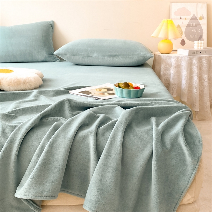 91家纺网 家纺一手货源 找家纺 眠帛家居 2024新款纯色高克重牛奶绒单床单 繁星蓝