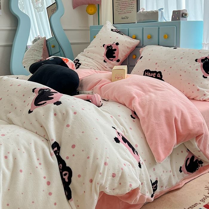 91家纺网 家纺一手货源 找家纺 昔可家纺 2024新款印花牛奶绒四件套系列-卡通系列 晚安猫猫