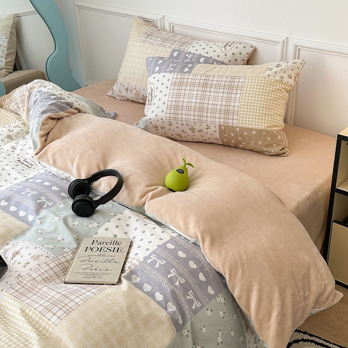 91家纺网 家纺一手货源 找家纺 昔可家纺 2024新款秋冬新款棉加牛奶绒四件套 拼接复古碎花