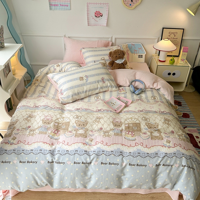 91家纺网 家纺一手货源 找家纺 昔可家纺 2024新款秋冬新款棉加牛奶绒四件套 美味蛋糕熊
