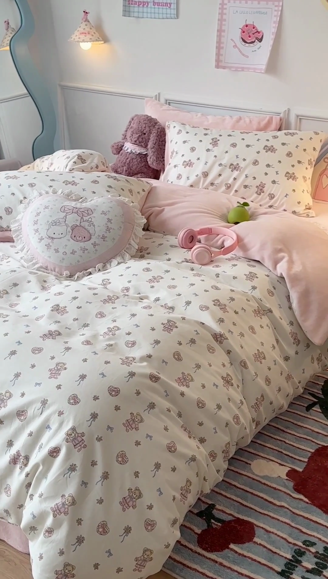 91家纺网 家纺一手货源 找家纺 昔可家纺 2024新款秋冬新款棉加牛奶绒四件套 萝莉小粉熊