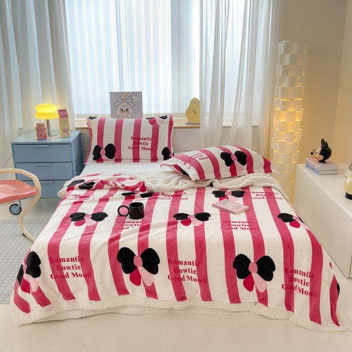 91家纺网 家纺一手货源 找家纺 花伞家居 2024直播新款牛奶绒羊羔绒多功能复合拉链被套款毛毯 毛毯-甜酷少女