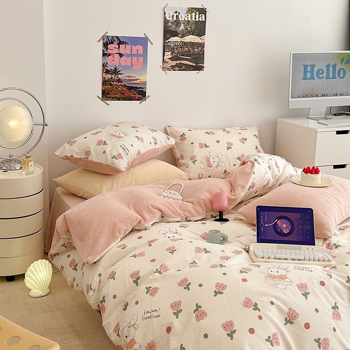 91家纺网 家纺一手货源 找家纺 昔可家纺 2024新款秋冬新款棉加牛奶绒四件套 粉郁金兔