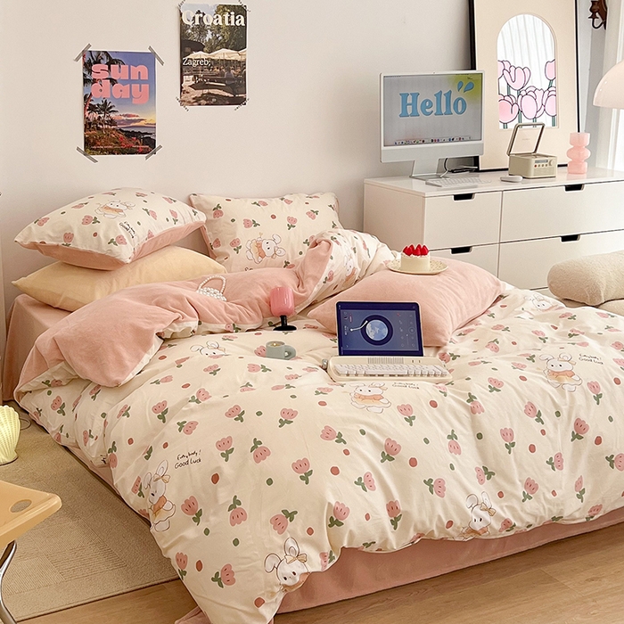 91家纺网 家纺一手货源 找家纺 昔可家纺 2024新款秋冬新款棉加牛奶绒四件套 粉郁金兔