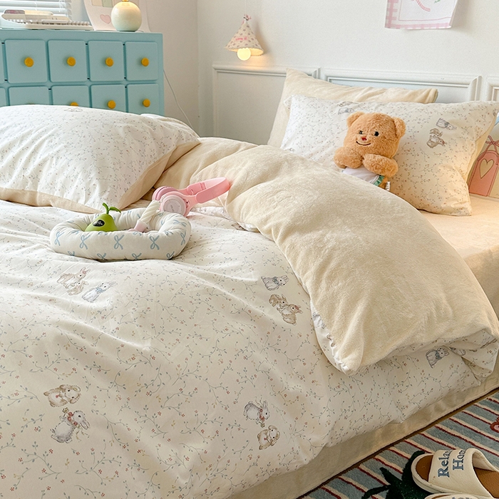 91家纺网 家纺一手货源 找家纺 昔可家纺 2024新款秋冬新款棉加牛奶绒四件套 花枝小兔