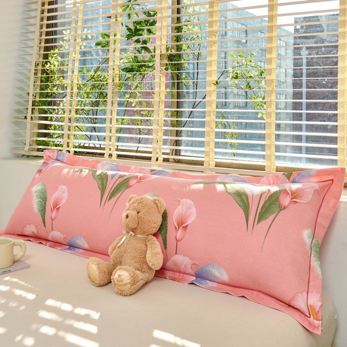 91家纺网 家纺一手货源 找家纺 美宜家 2025新款四季纯棉斜纹磨毛双人全棉长枕套精品一字绣 锦上添花