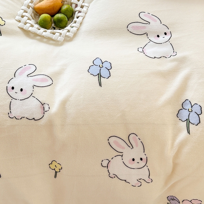 91家纺网 家纺一手货源 找家纺 昔可家纺 2024新款印花牛奶绒四件套系列-2023年热款系列 花小兔