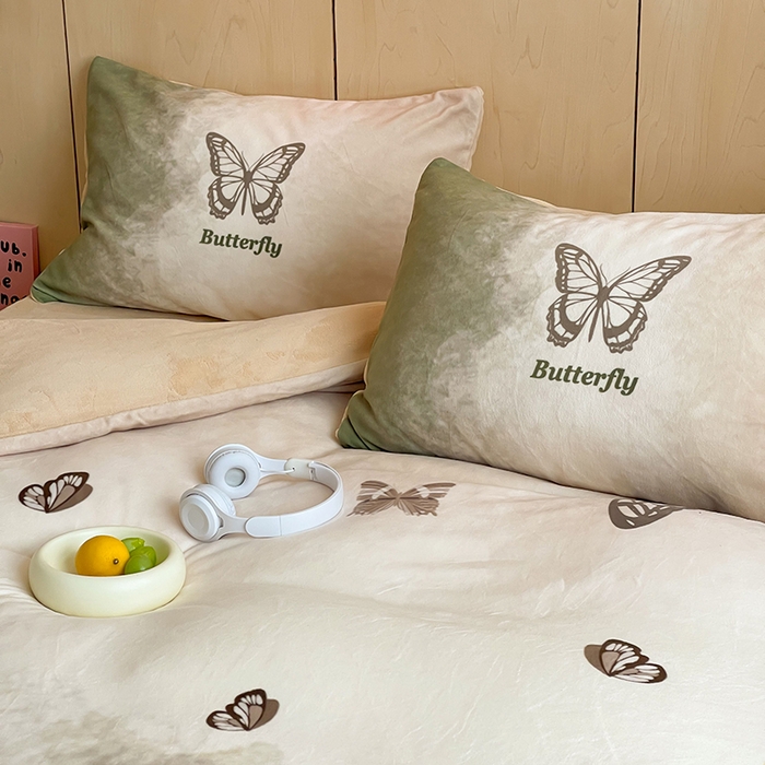 91家纺网 家纺一手货源 找家纺 昔可家纺 2024新款大版数码印花设计师牛奶绒四件套 美拉德蝴蝶