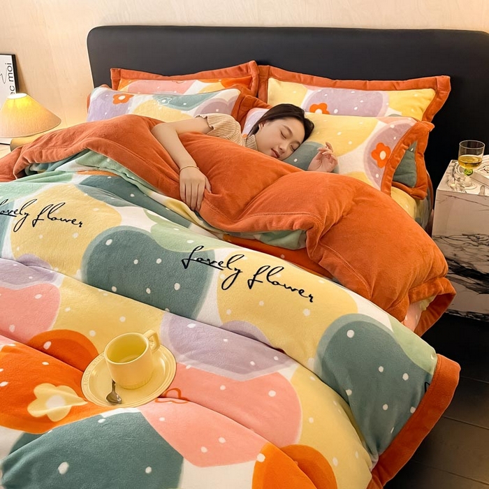 91家纺网 家纺一手货源 找家纺 茉保家纺 2024新款包边款印花牛奶绒床盖四件套 爱心满满