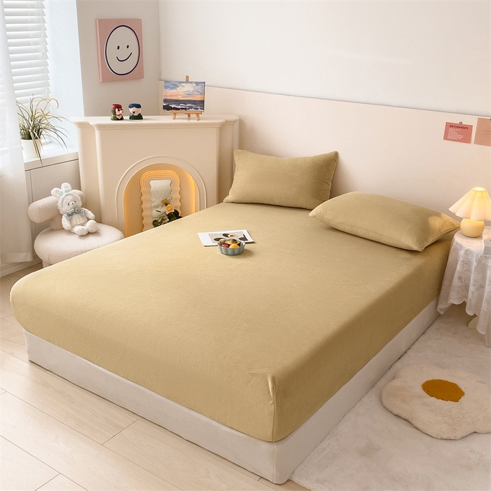 91家纺网 家纺一手货源 找家纺 眠帛家居 2024新款纯色高克重牛奶绒单床笠 米驼