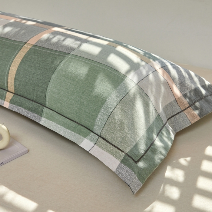 91家纺网 家纺一手货源 找家纺 美宜家 2025新款四季纯棉斜纹磨毛双人全棉长枕套精品一字绣 格调