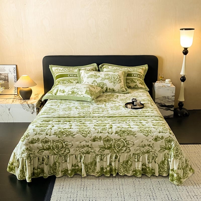 91家纺网 家纺一手货源 找家纺 茉保家纺 2024新款包边款印花牛奶绒床盖四件套 北欧花季-绿