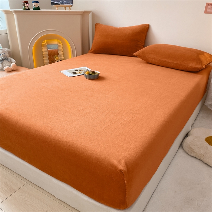 91家纺网 家纺一手货源 找家纺 眠帛家居 2024新款纯色高克重牛奶绒单床笠 焦糖