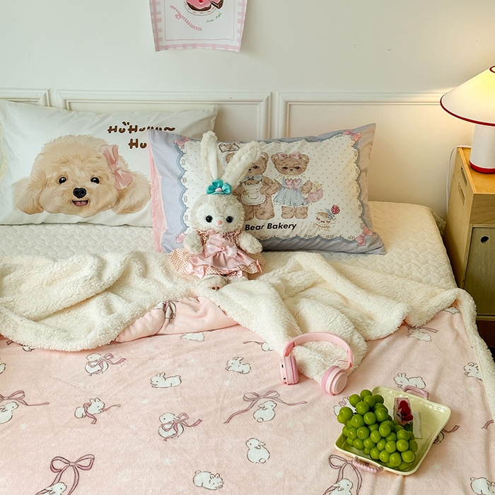 91家纺网 家纺一手货源 找家纺 昔可家纺 2024新款羊羔绒牛奶绒毛毯系列（三）-场景二-卡通系列 星野兔